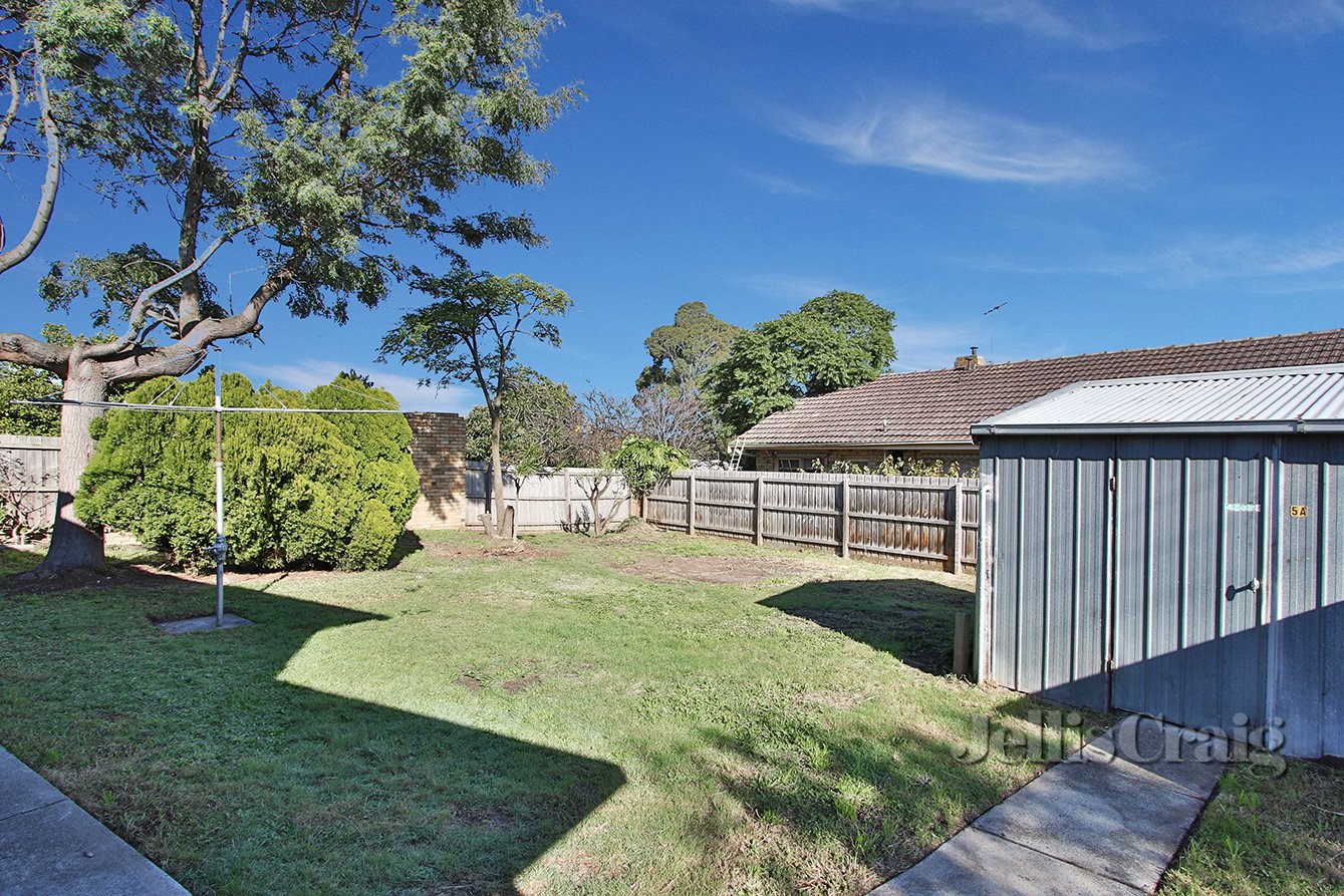 5 Wattle Grove, Mulgrave image 9