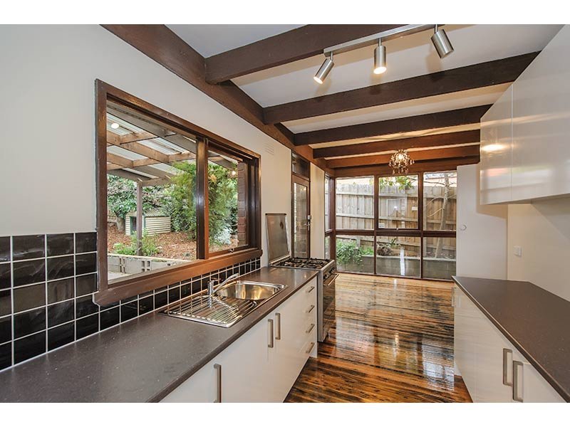 5 Willow Street, Box Hill North image 2