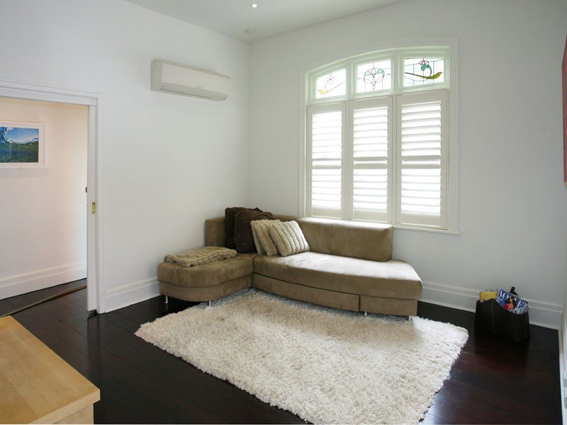 5 Wilton Grove, Elwood image 2
