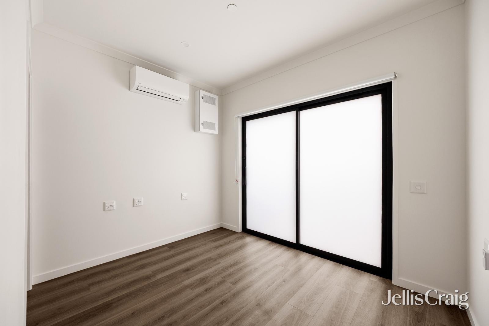 5 Windsor Place, Melton&nbsp;West image 17