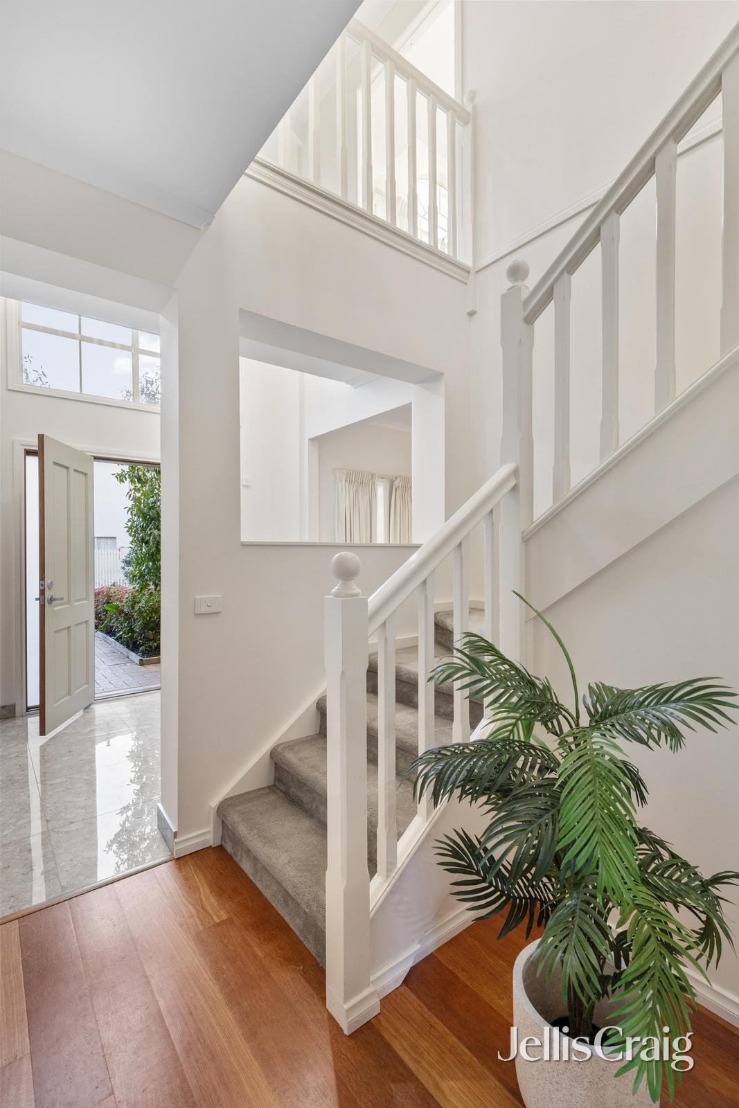 5 Winter Way, Glen Waverley image 14
