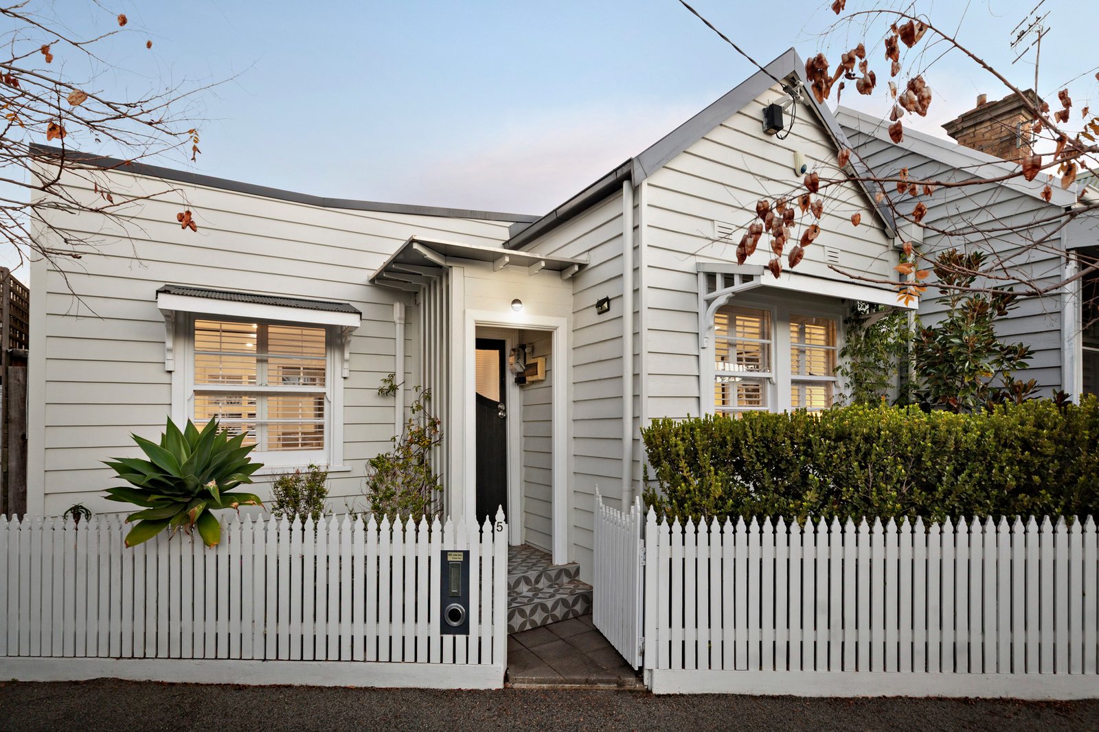 5 Withers Street