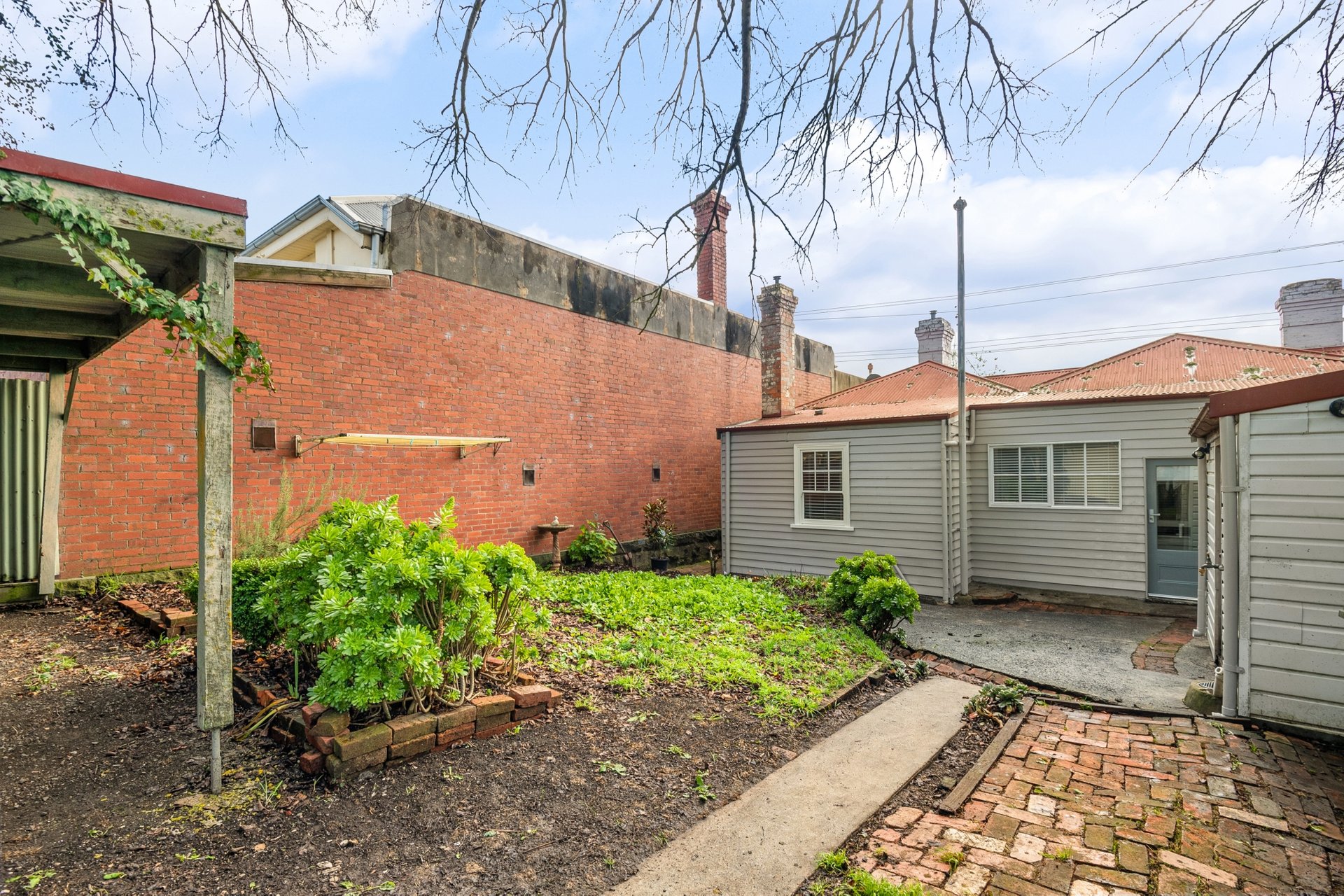 Property Gallery Thumbnail 8