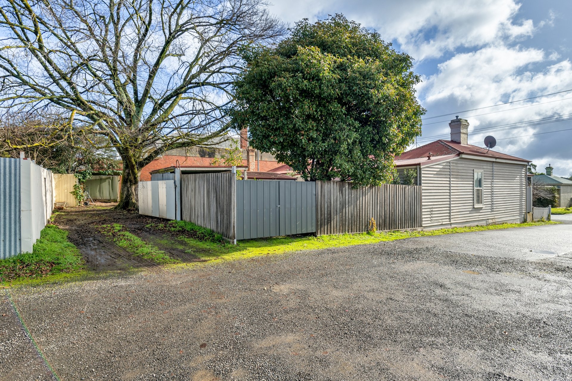 Property Gallery Thumbnail 9