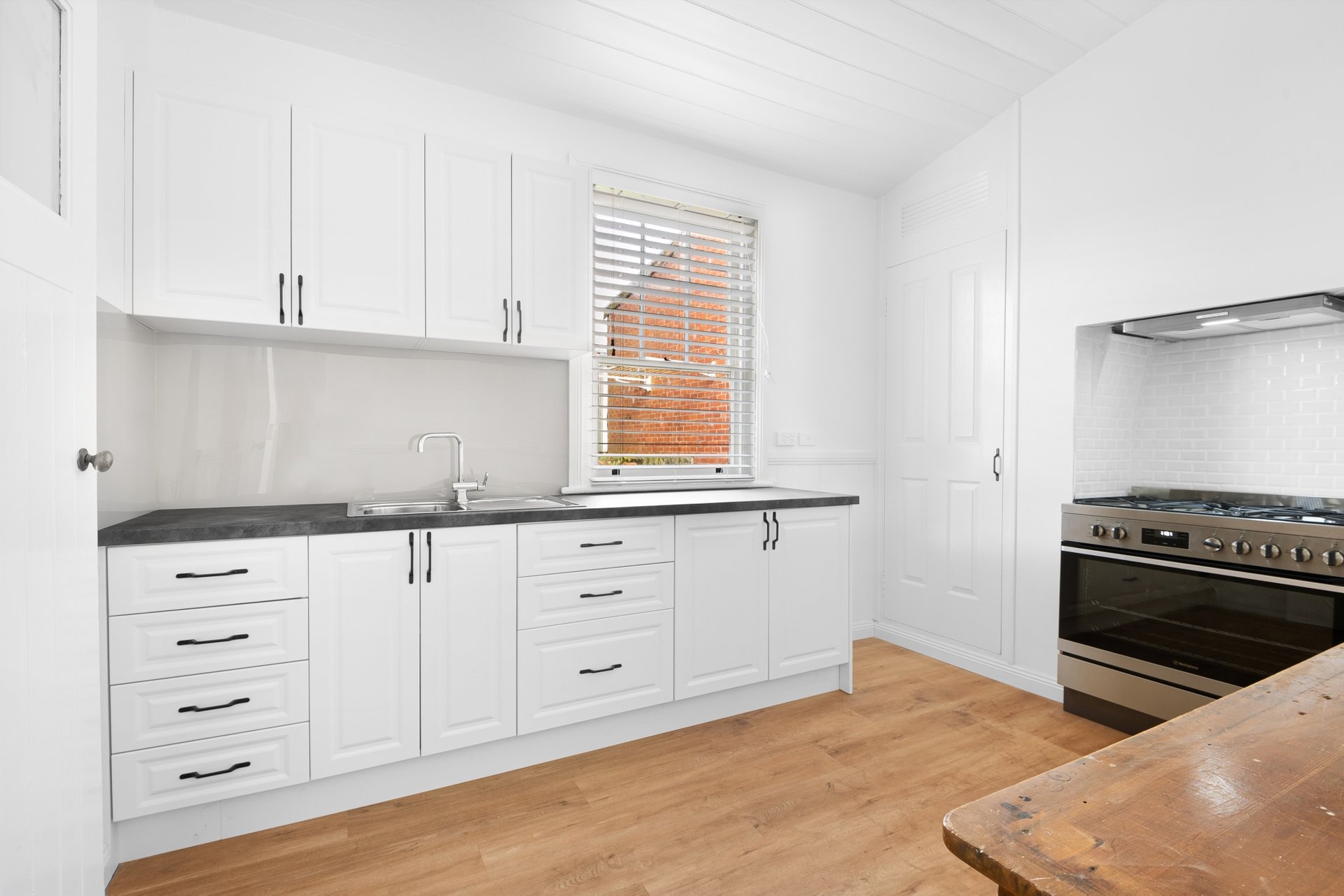 Property Gallery Thumbnail 3