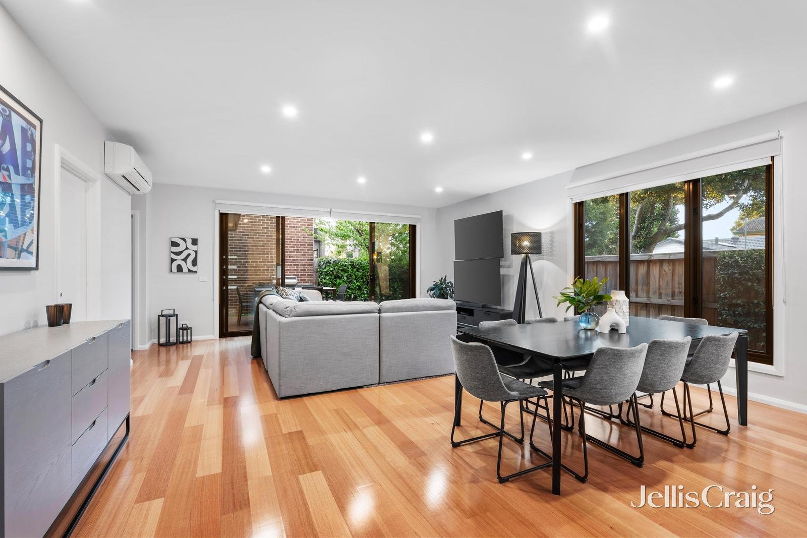 50 Barter Crescent, Forest Hill image 3