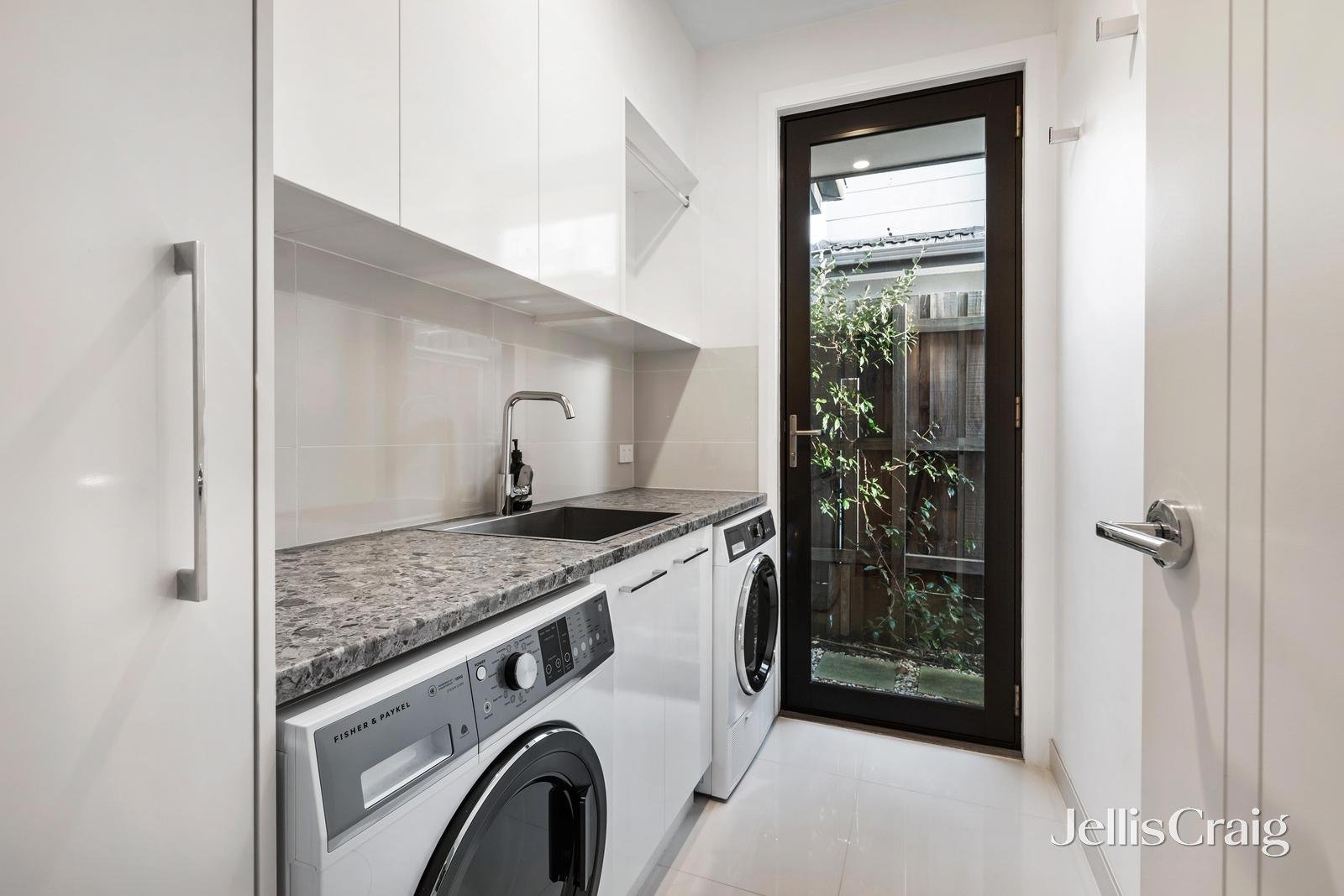 50 Barter Crescent, Forest Hill image 11