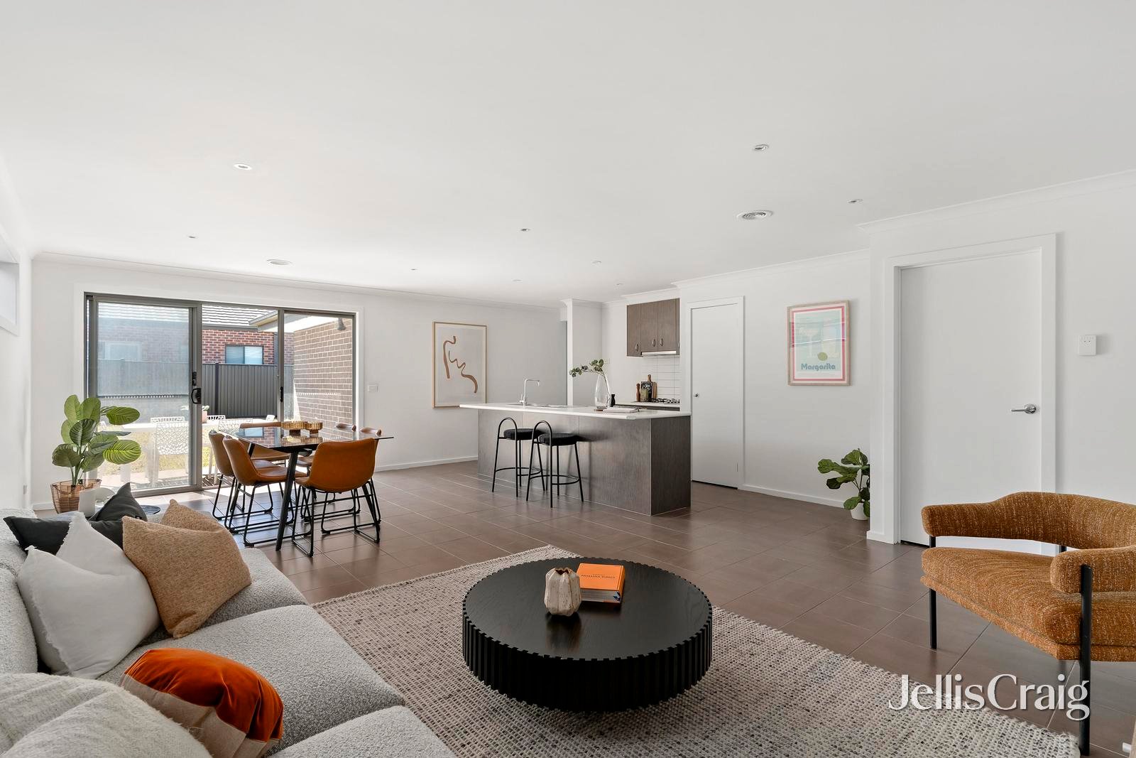 50 Bluebird Way, Roxburgh Park image 3