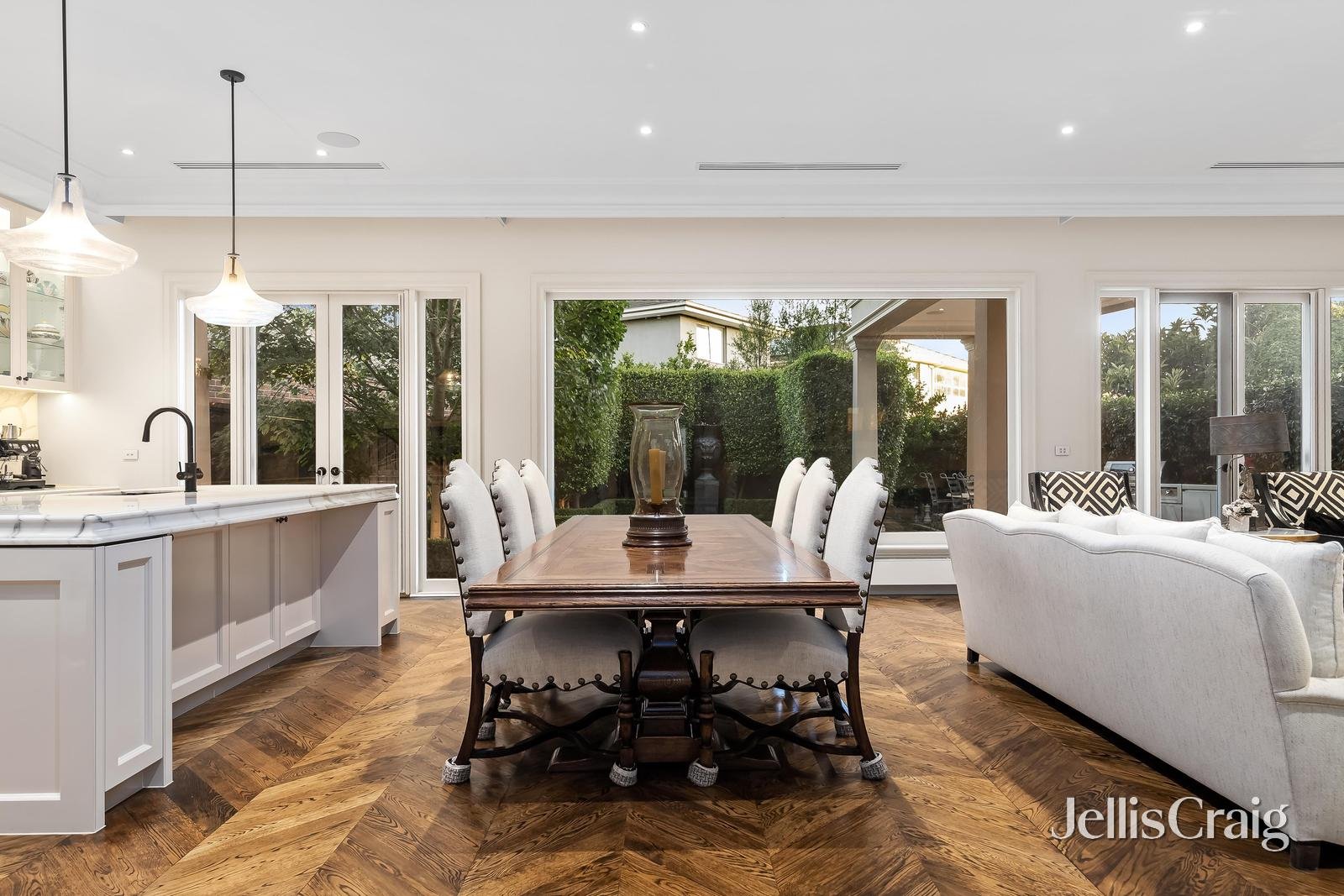 50 Bogong Avenue, Glen Waverley image 9