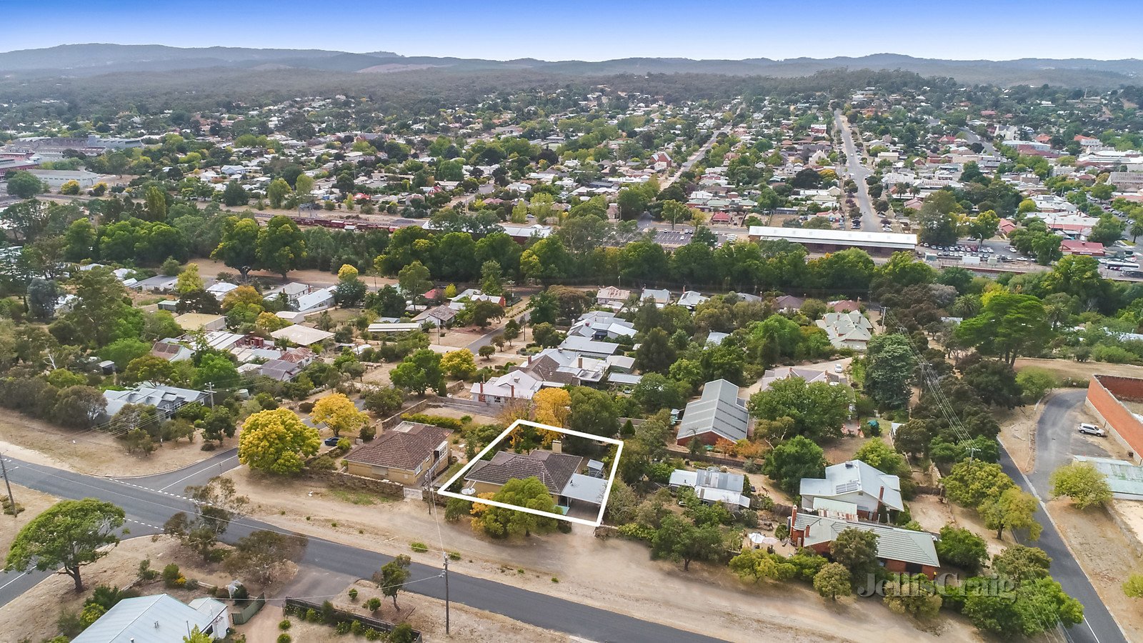 50 Bowden Street, Castlemaine image 11