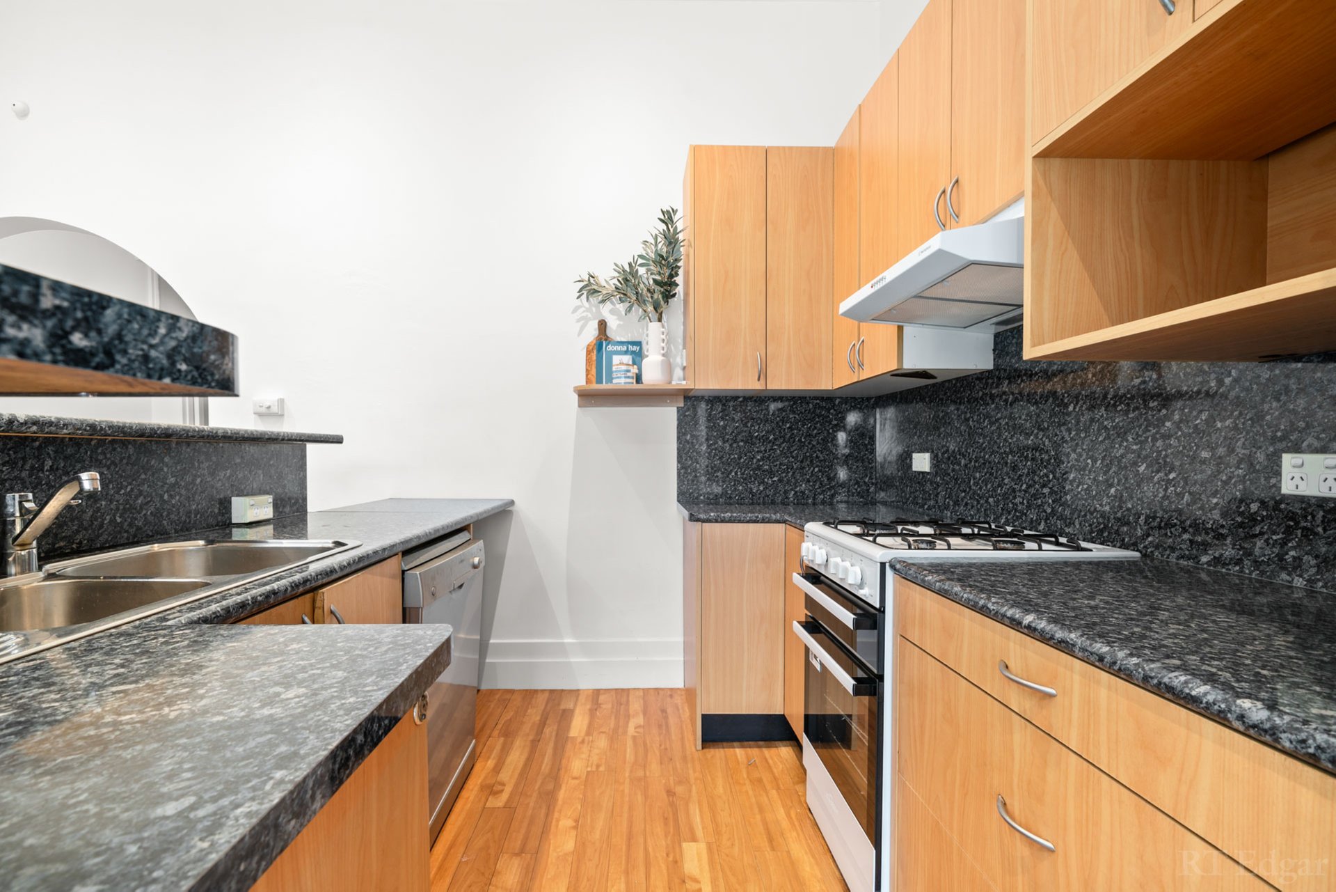 Property Gallery Thumbnail 5