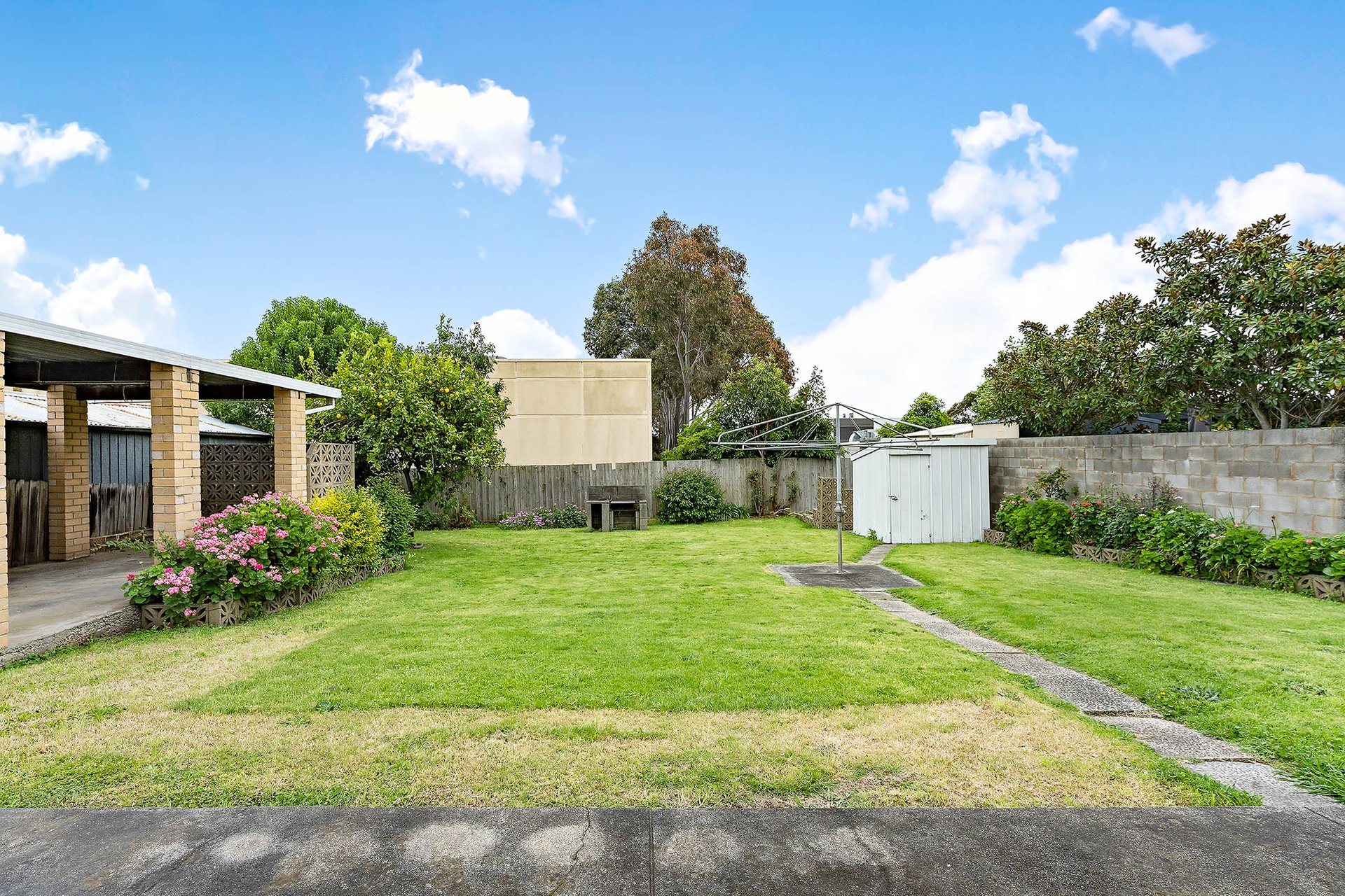 Property Gallery Thumbnail 8