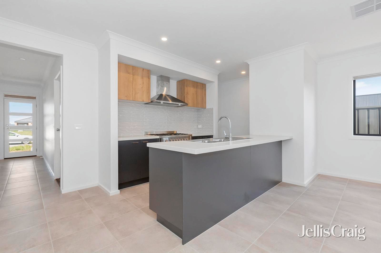 50 Cormorant Grange, Winter Valley image 2