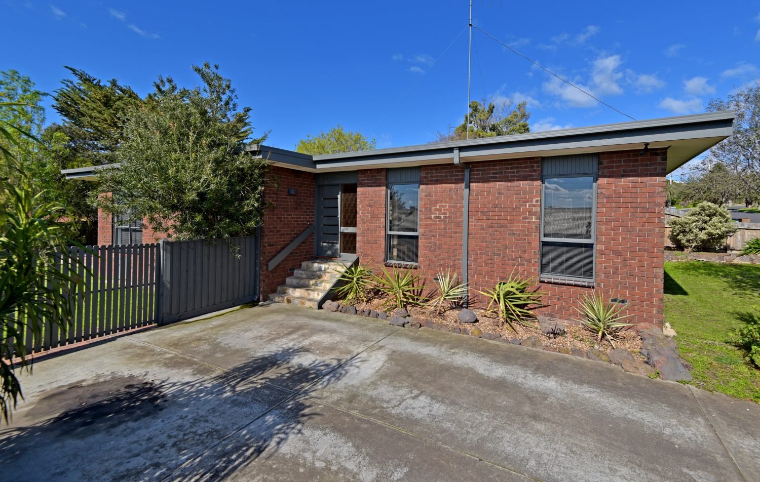 Property Gallery - Main Image