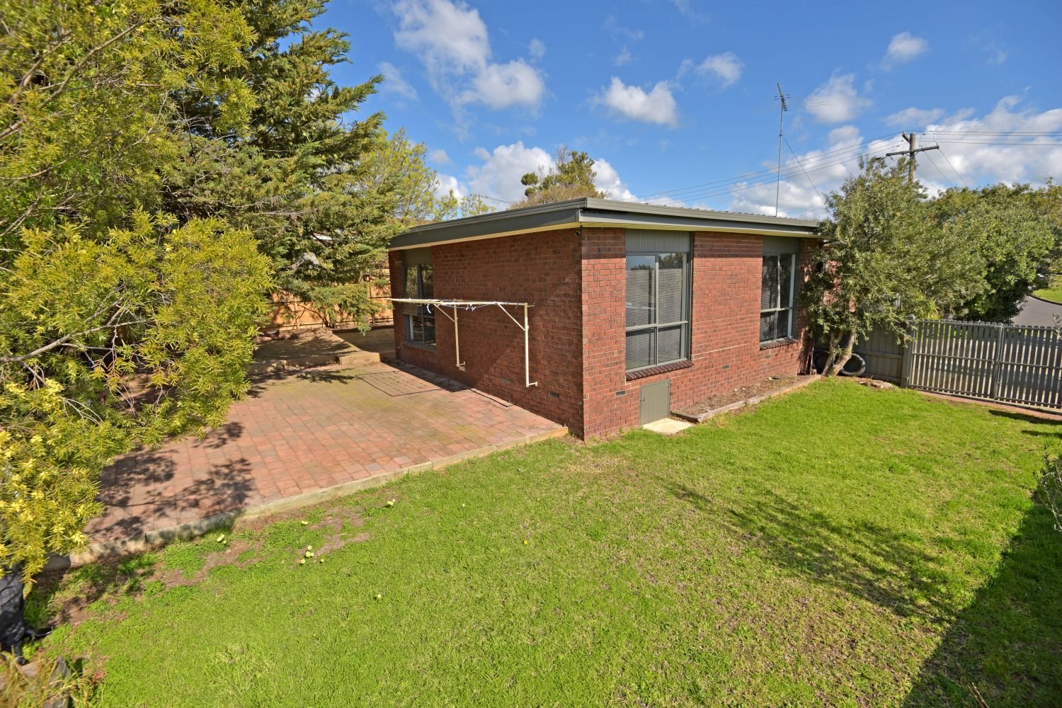 Property Gallery Thumbnail 9