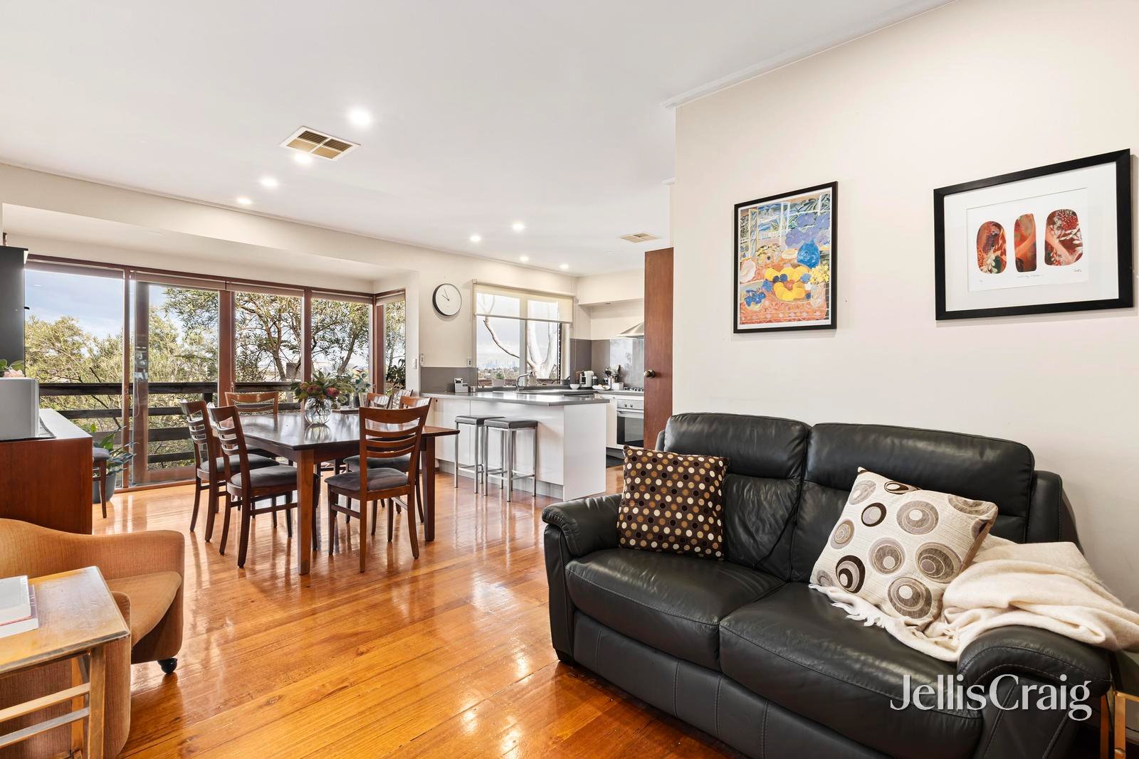 50 Golden Way, Bulleen image 3