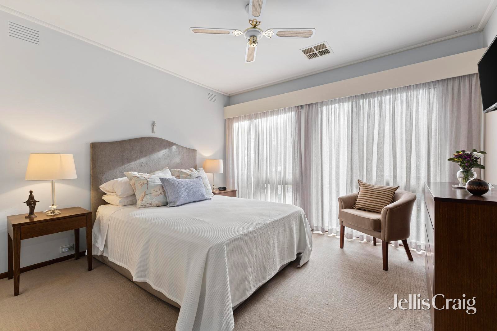 50 Golden Way, Bulleen image 7