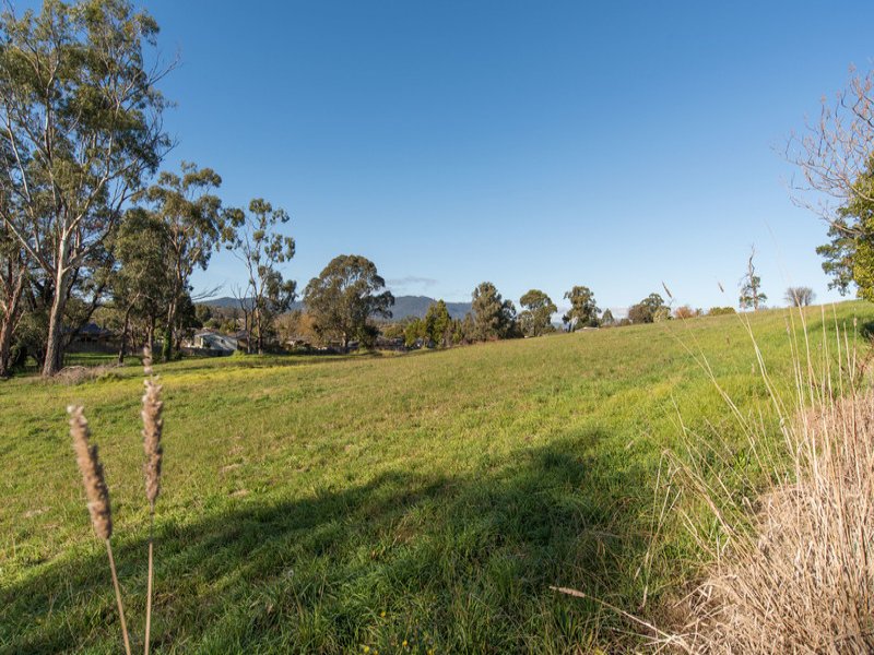 50 Greenslopes Drive, Mooroolbark image 14