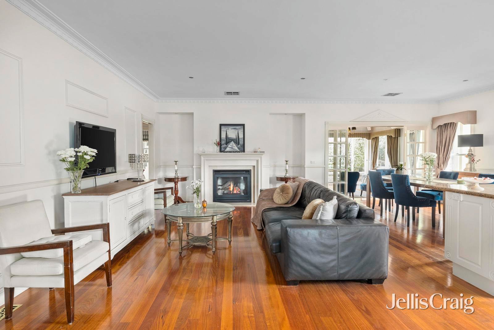 50 Hill Road, Balwyn North image 3