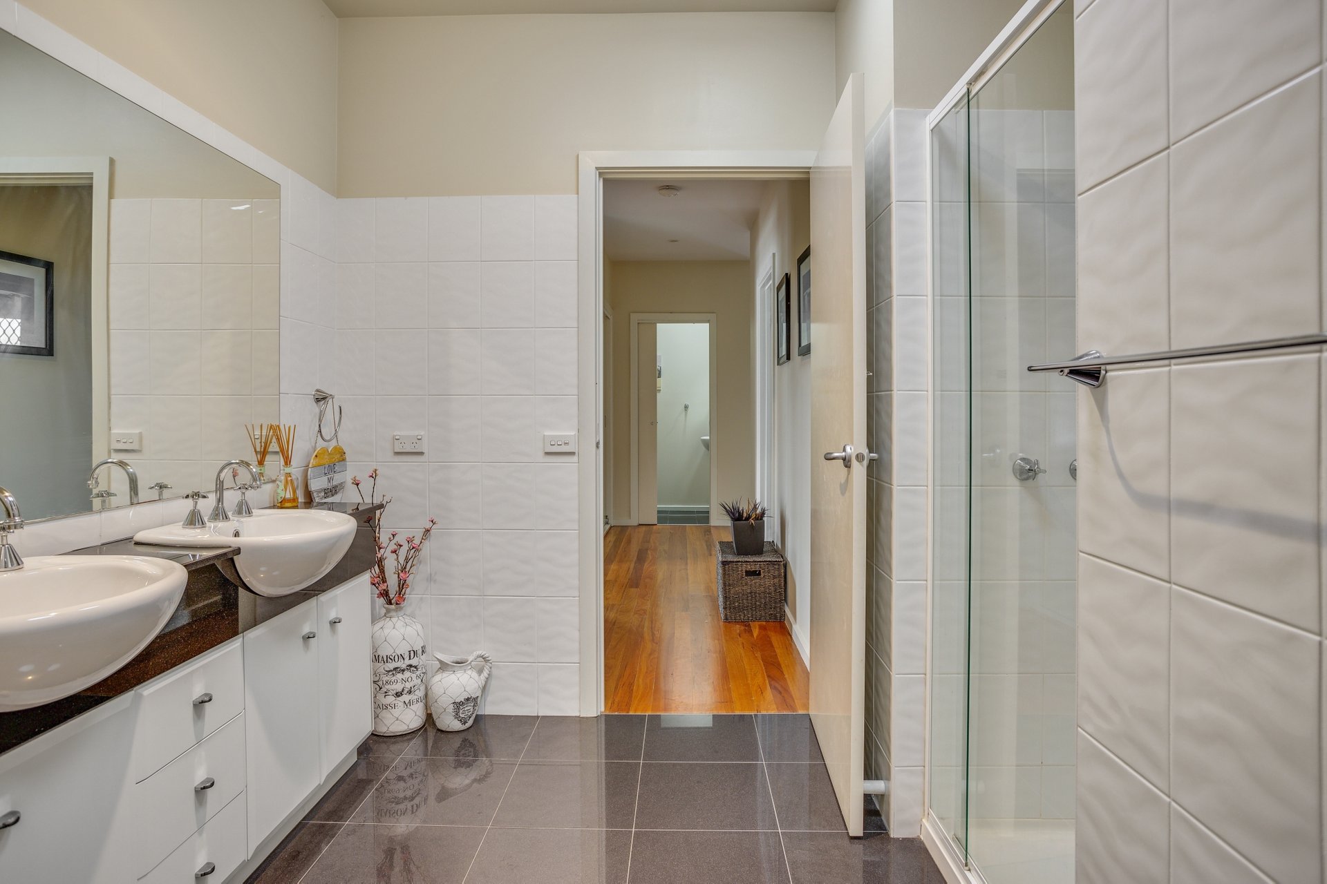 Property Gallery Thumbnail 10