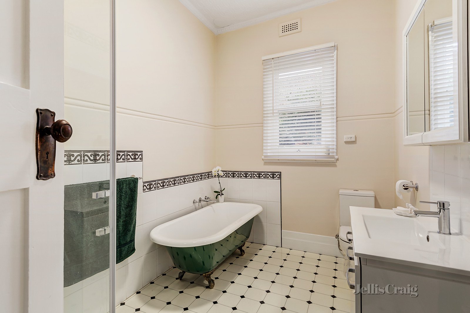 50 Larnook Street, Prahran image 6