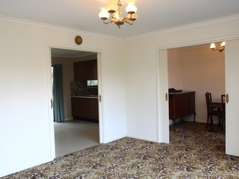 50 Mariana Avenue, Croydon South image 3