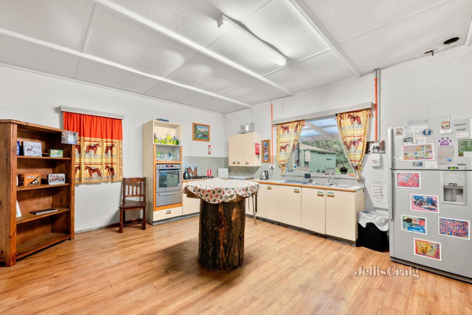 50 Maroondah Parade, Healesville image 4