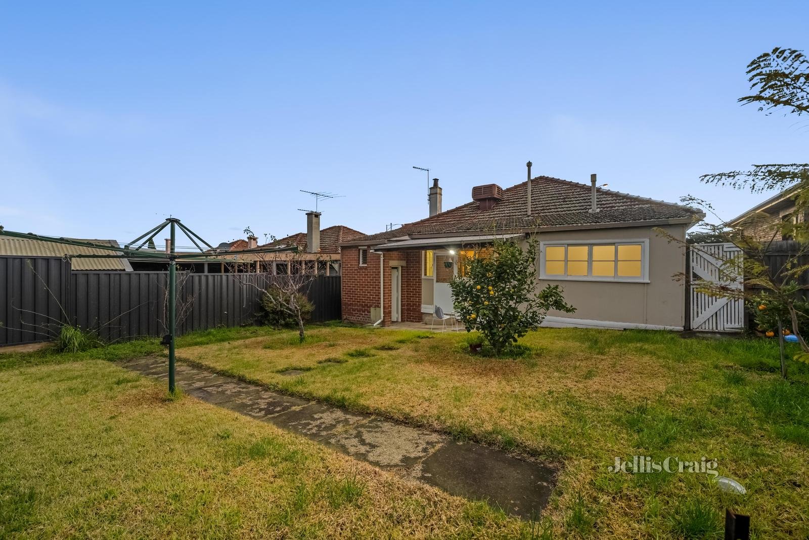50 Melville Road, Pascoe Vale South image 10