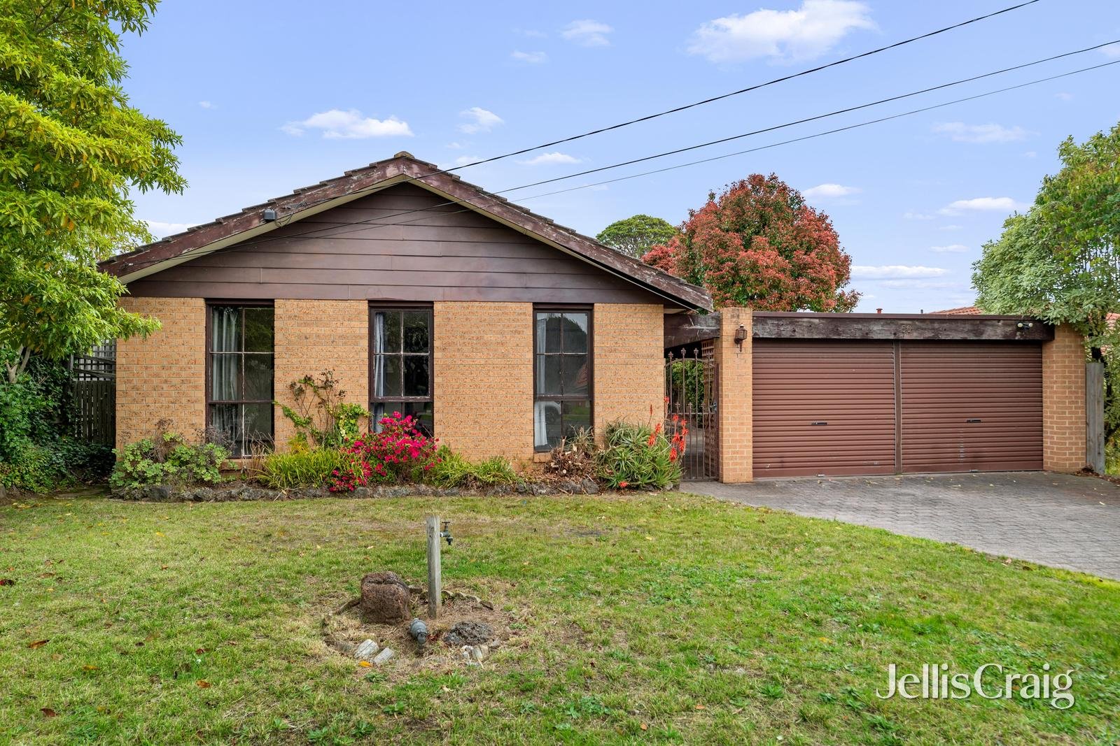 50 Phoenix Drive, Wheelers Hill image 1