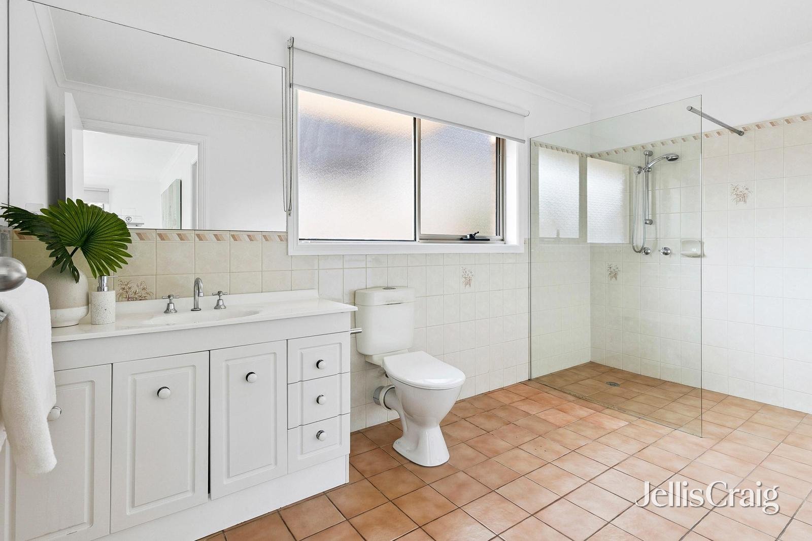 50 Saffron Street, Newtown image 7