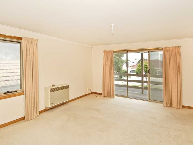 50 Saffron Street, Newtown image 4