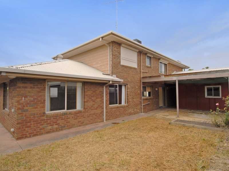 50 Saffron Street, Newtown image 7