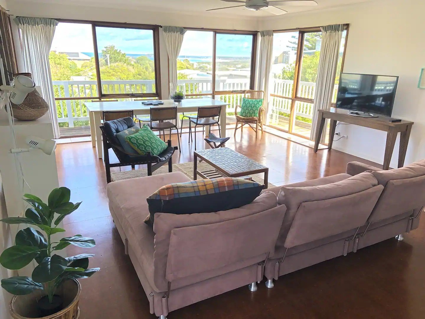 Property Gallery Thumbnail 3
