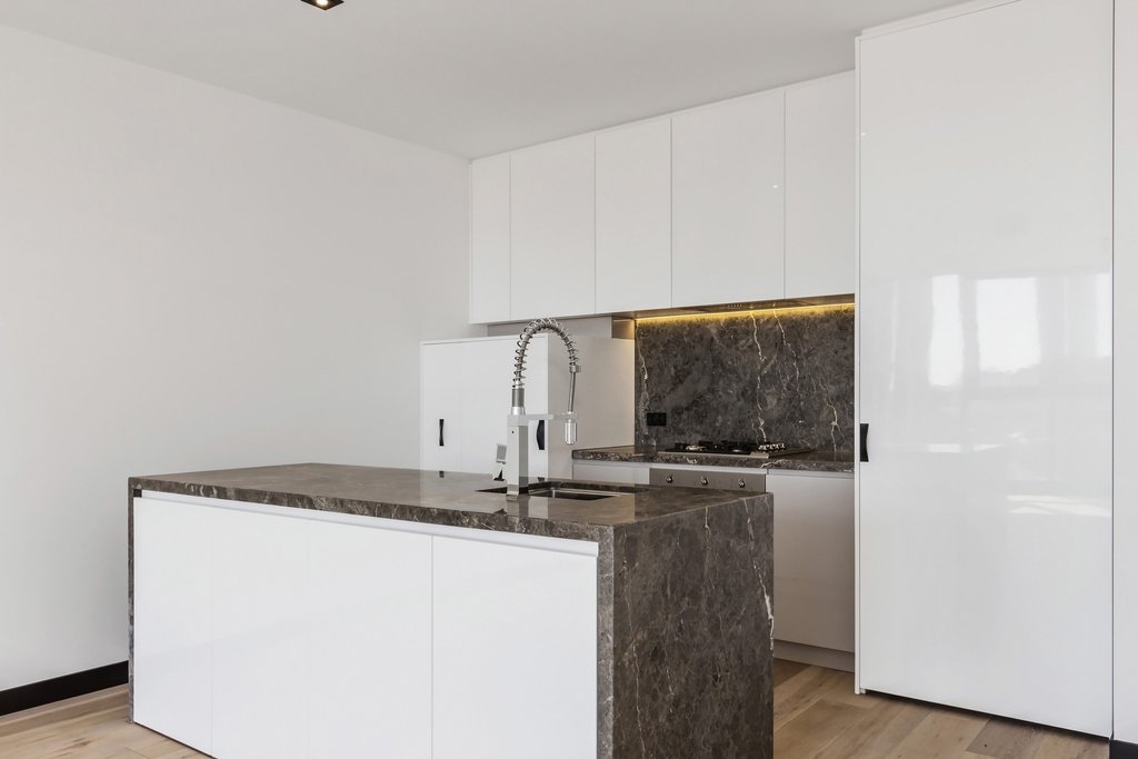 Property Gallery - Main Image