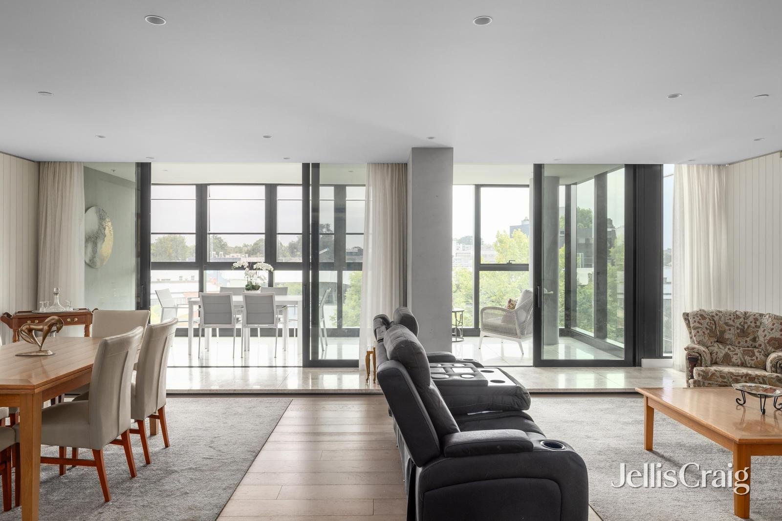 501/39 Gellibrand Street, Kew image 2