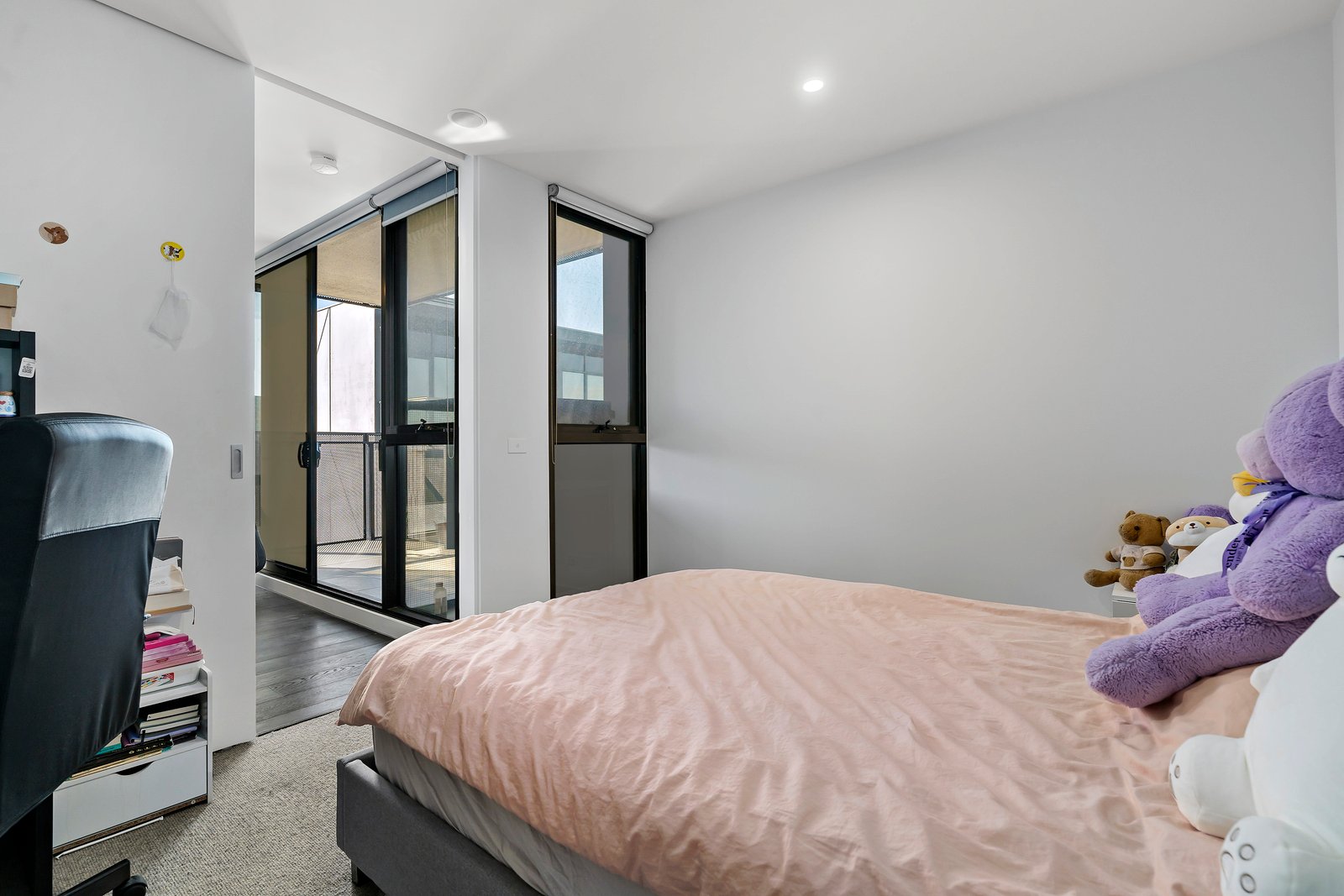 Property Gallery Thumbnail 6