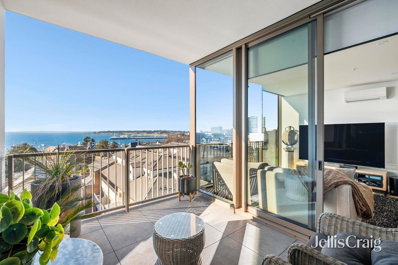 502/1 York Street, Geelong image 2
