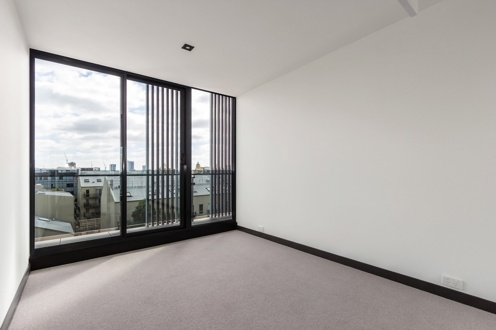 Property Gallery Thumbnail 4