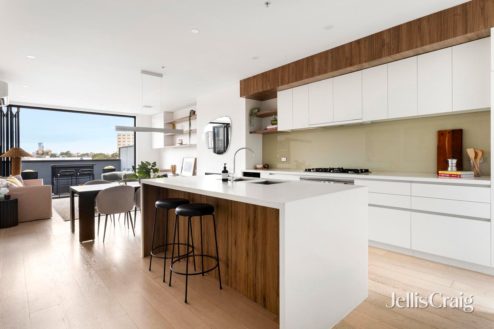 502/10 Martin Street, St&nbsp;Kilda image 2