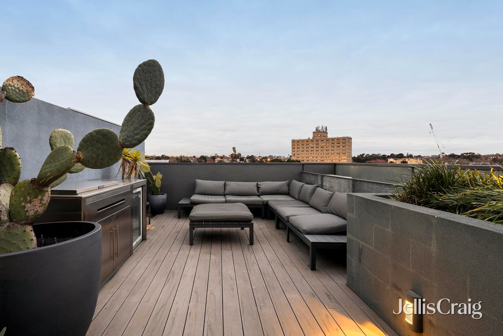 502/10 Martin Street, St&nbsp;Kilda image 5