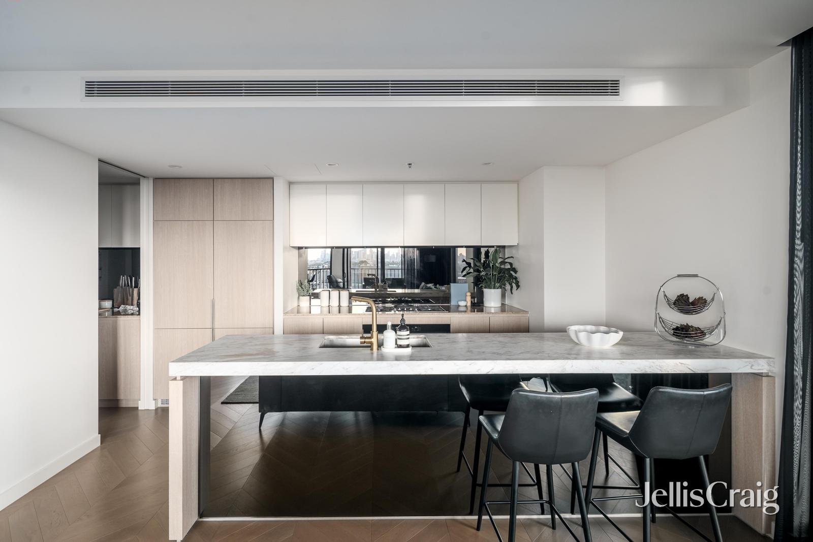 502/382 Burwood Road, Hawthorn image 4