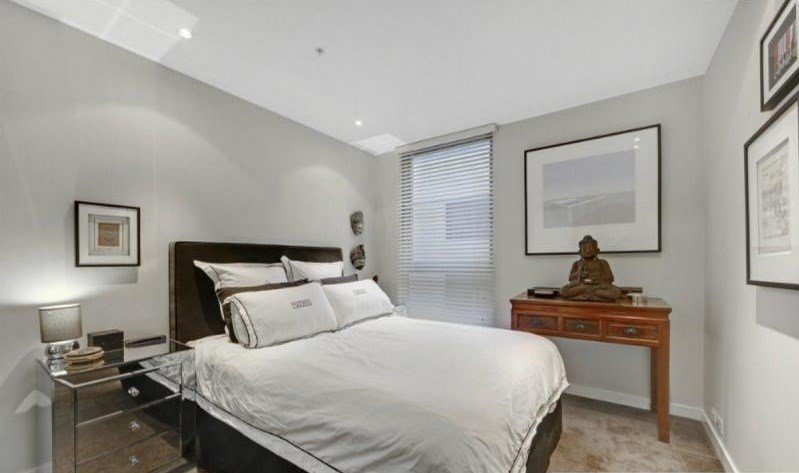 Property Gallery Thumbnail 3