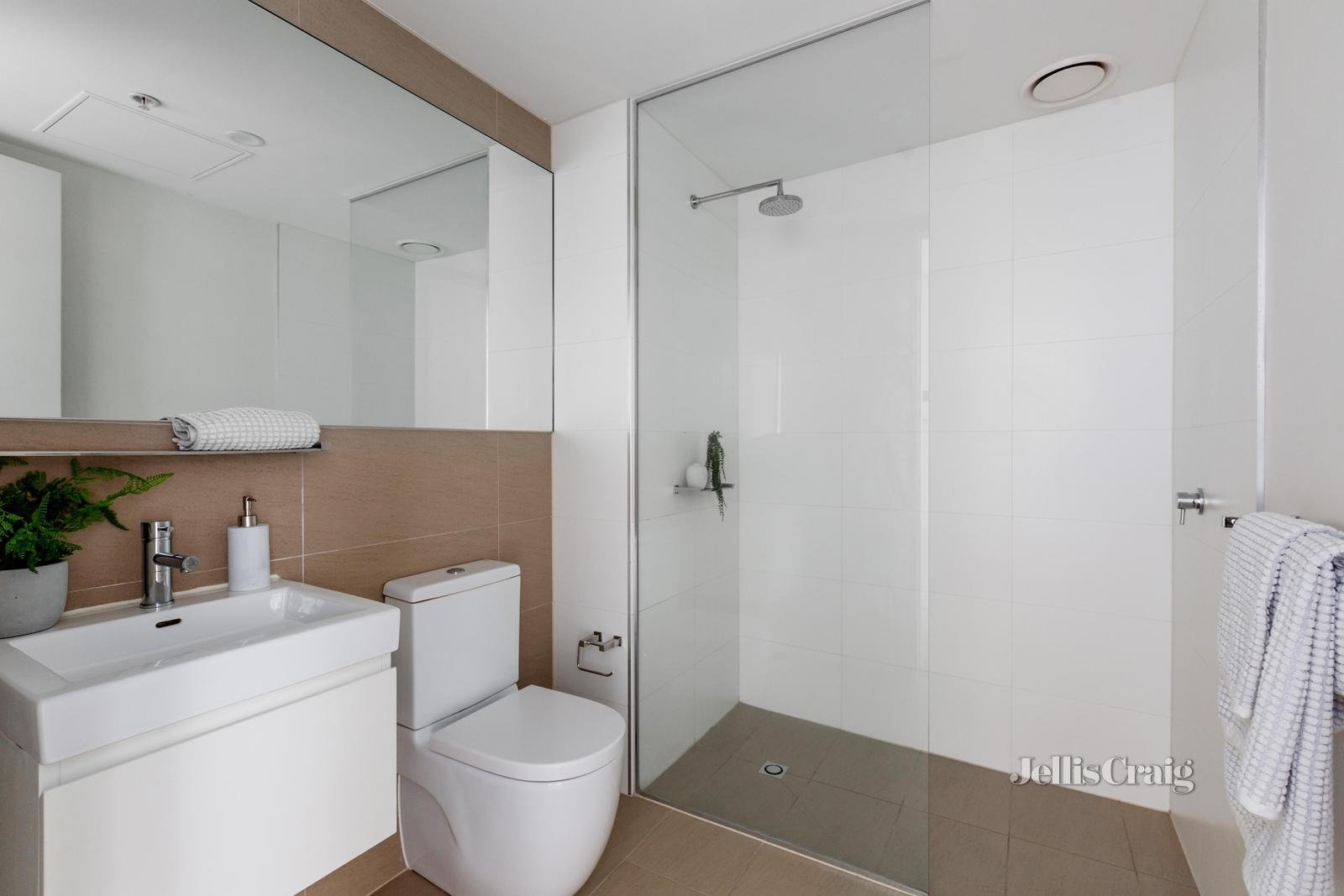 502/770D Toorak Road, Glen Iris image 5