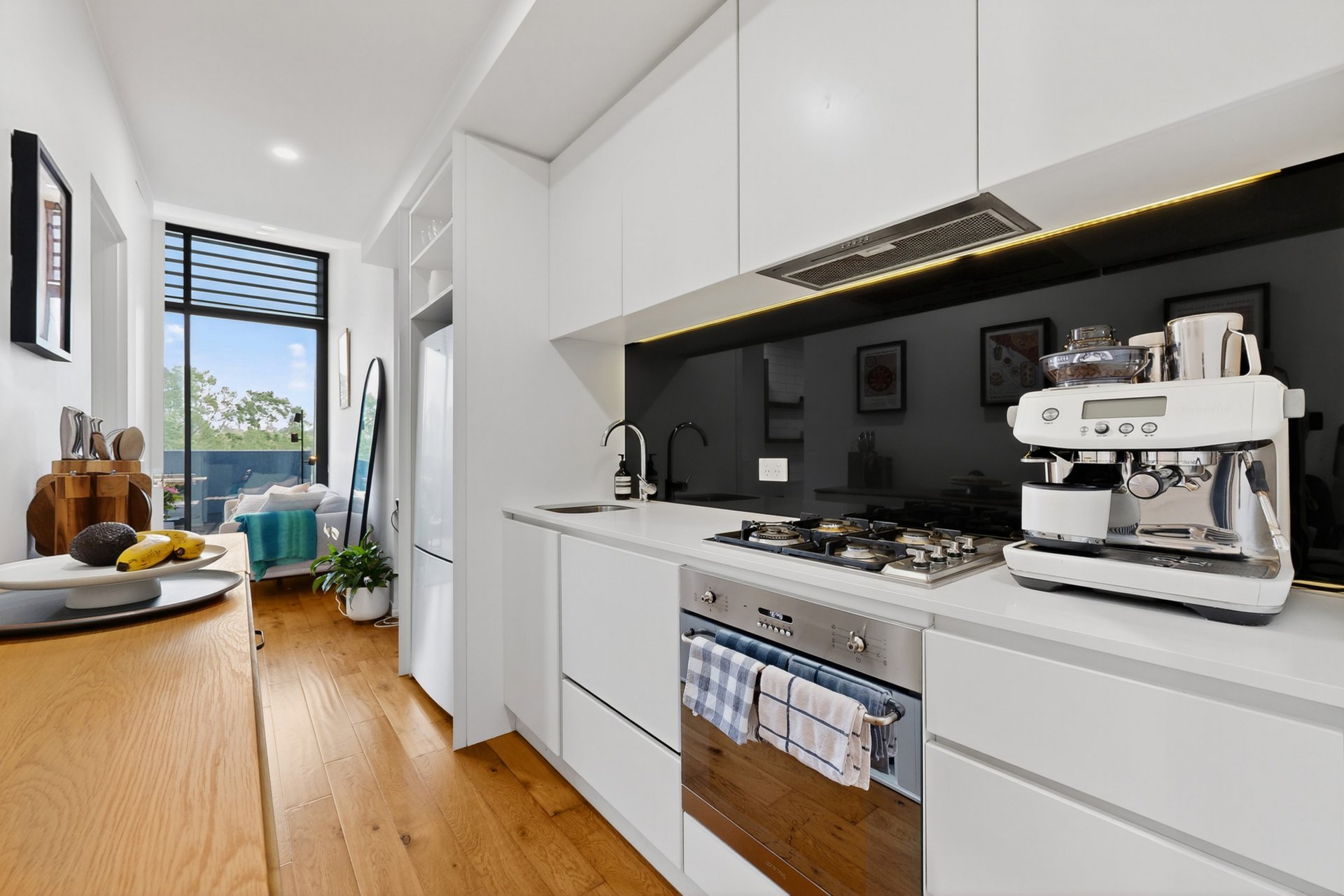 503/25 Lynch Street, Hawthorn image 6