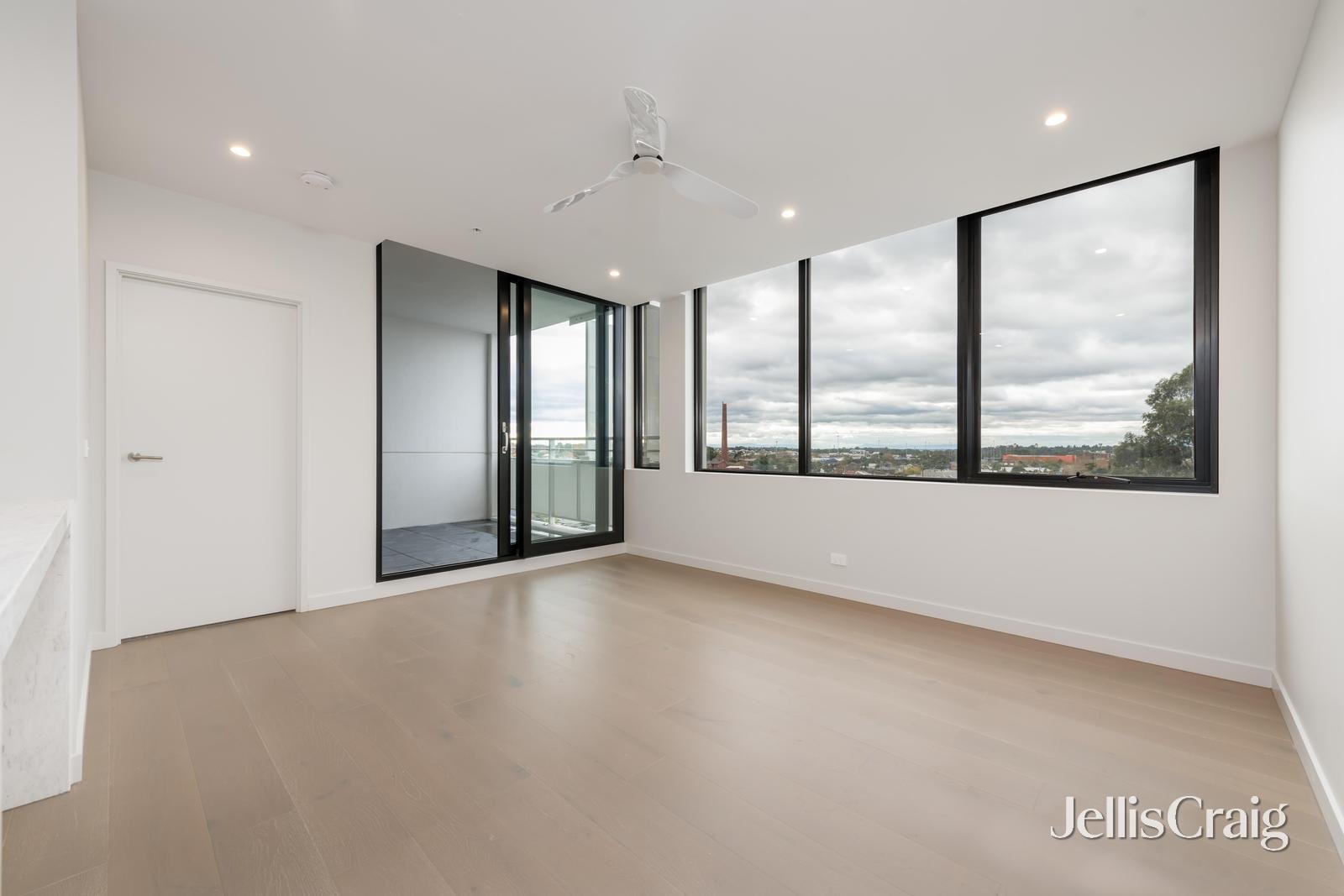 503/8 Keele Street, Collingwood image 1