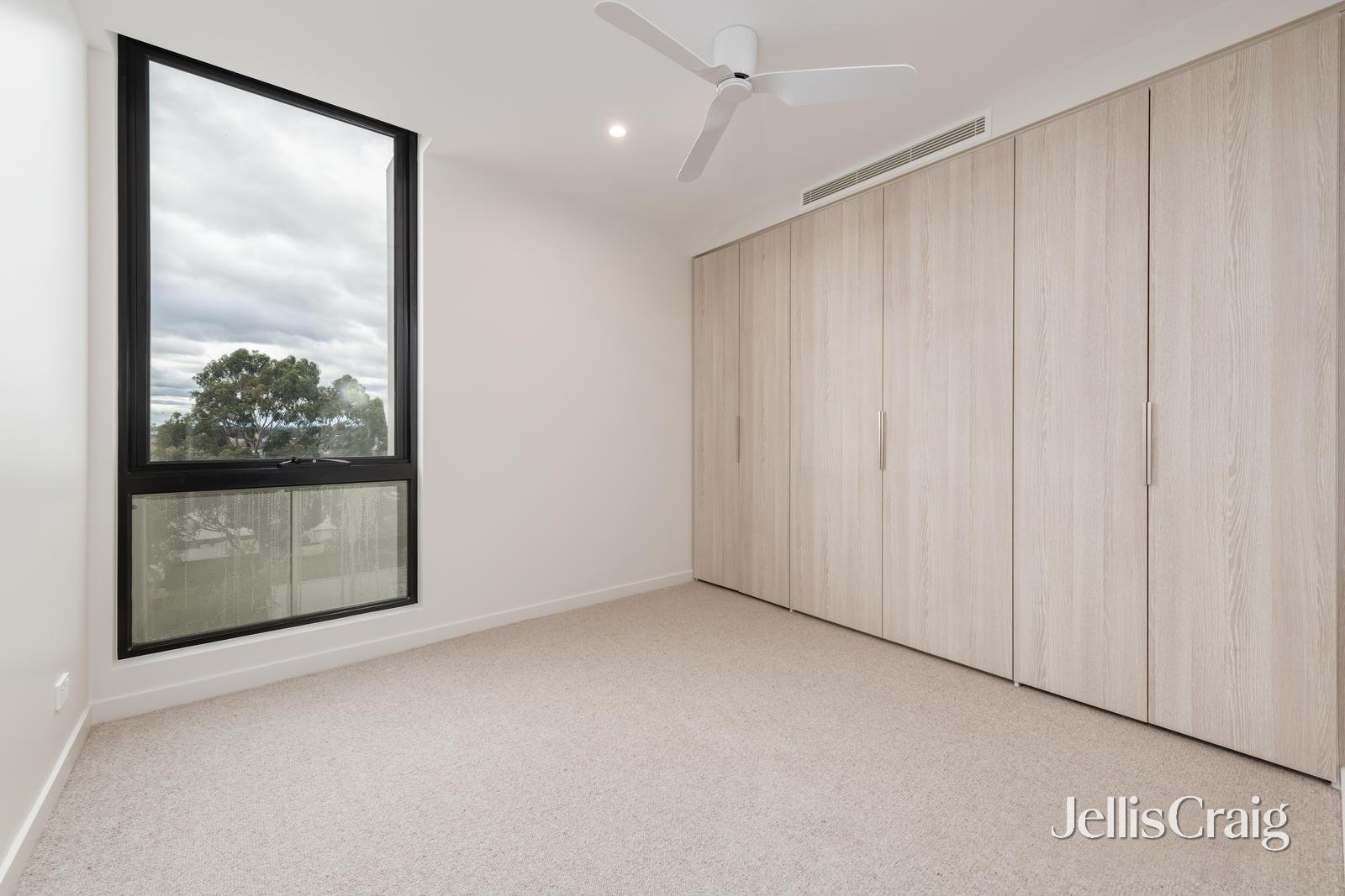 503/8 Keele Street, Collingwood image 3