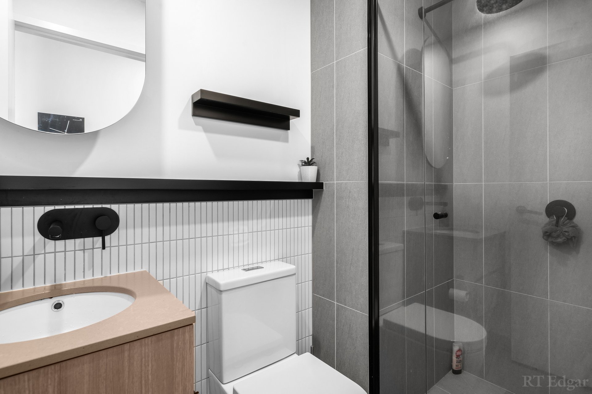 Property Gallery Thumbnail 6