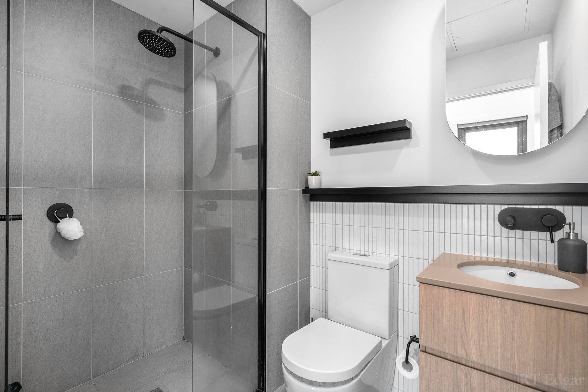 Property Gallery Thumbnail 8