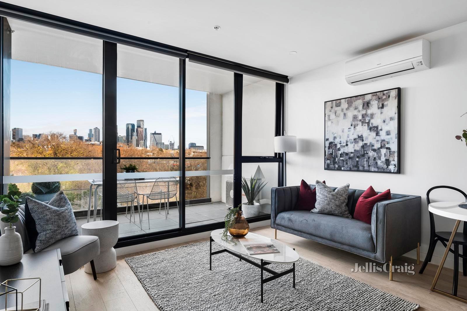 504/108 Haines Street, North Melbourne image 2