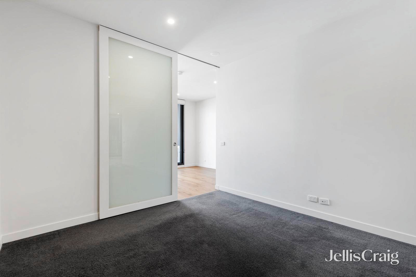 504/138 Camberwell Road, Hawthorn East image 4